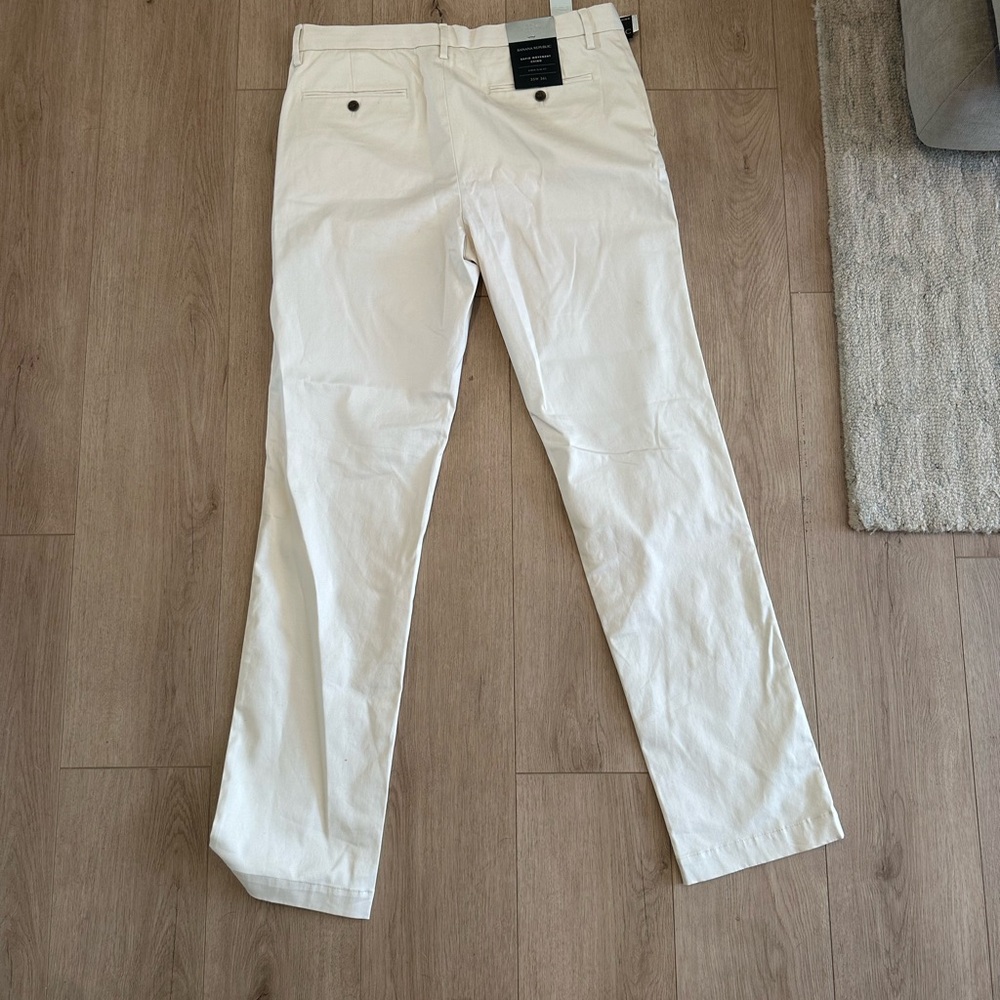 Men’s NWT Banana Republic Aiden Slim Fit RAPID MOVEMENT CHINO 35Wx36L Off white - Picture 5 of 5